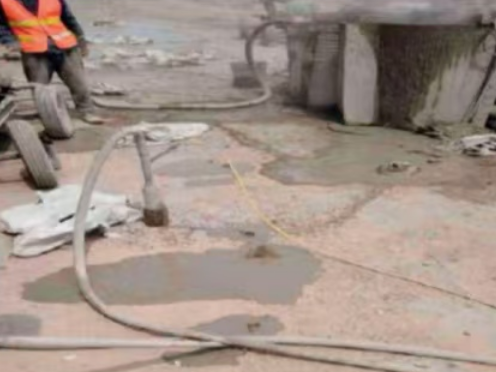 炎陵水泥混凝土路面板底注浆技术 路面脱空注浆整治方案